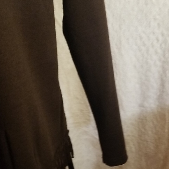 Top - Picture 4 of 6